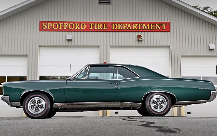 Take a Trip Back in Time with the 1967 Pontiac GTO: Rare Optioned 400 V8 Edition!
