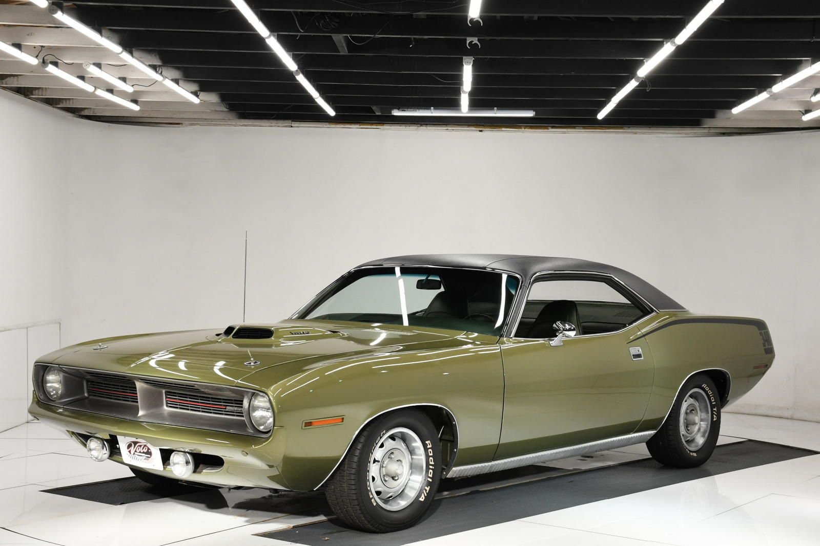 Classic Muscle Revival: The 1970 Plymouth Cuda