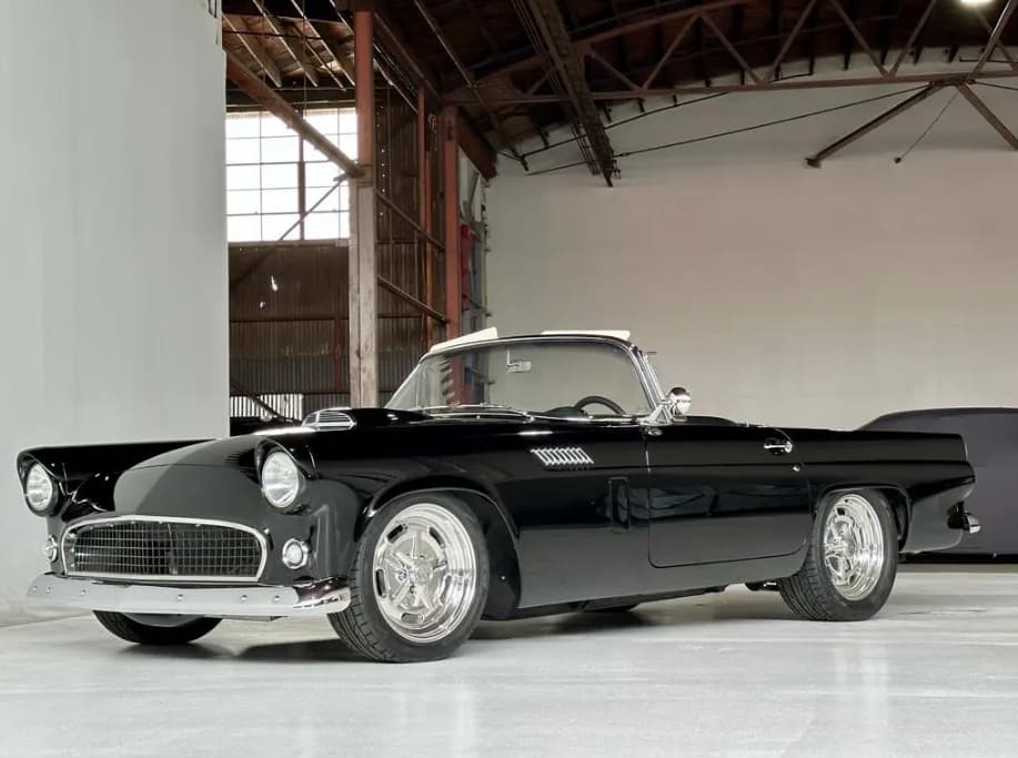 Reviving the Legend: Experience the Thrill of a Refurbished 1956 Ford Thunderbird