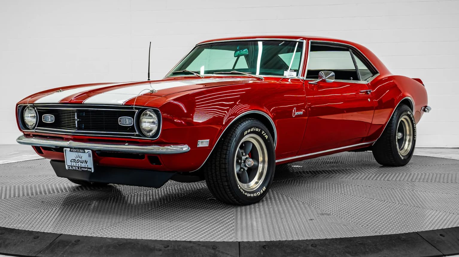 Unforgettable Elegance: Experience the Timeless Beauty of the 1968 Chevrolet Camaro!